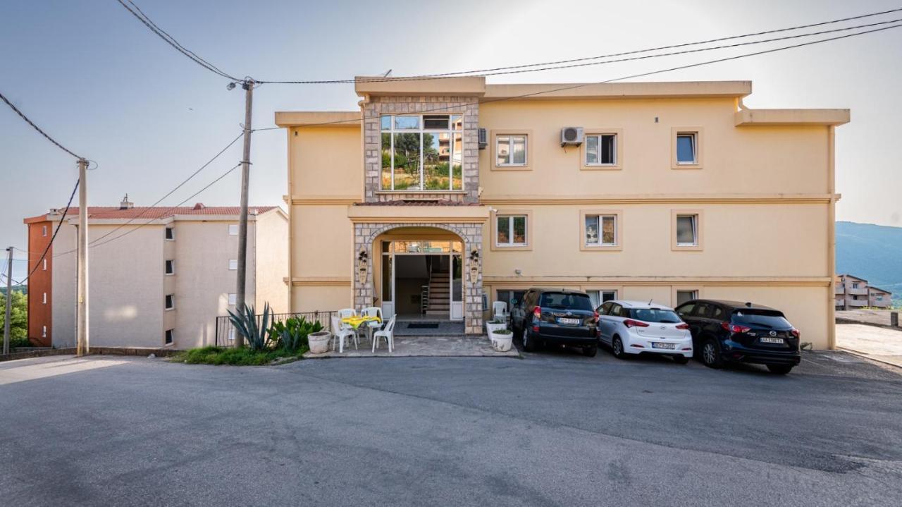 Prijevor Apartments Будва Екстер'єр фото